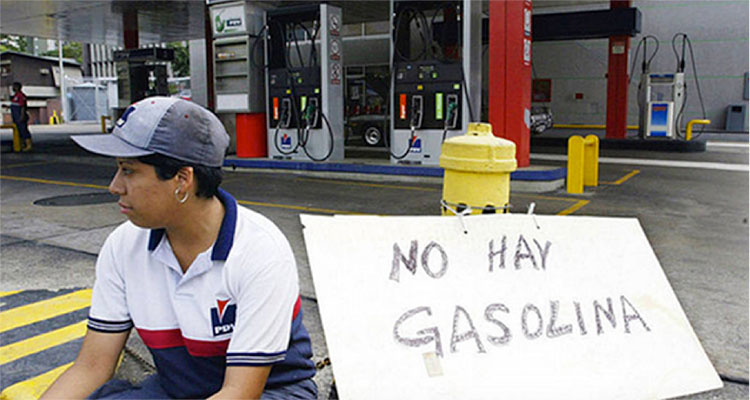 Fig. 5 : Venezuela où le prix dérisoire des carburants débouche sur des pénuries - Source : À l’encontre, 18 décembre 2017, https://alencontre.org/ameriques/amelat/venezuela/venezuela-lindustrie-petroliere-dans-le-gouffre.html