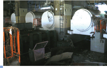 Fig. 1 : Stockage à sec en conteneur sur site à la centrale de Fukushima Daïchi, après le tsunami