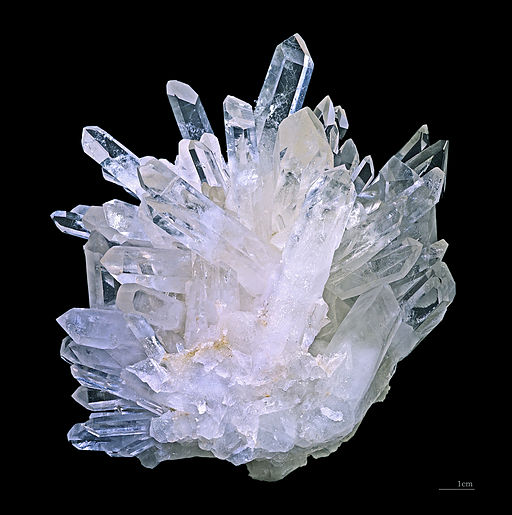 Fig. 3 : Quartz de la mine de La Gardette, Bourg d'Oisans, Isère, France – Source : Didier Descouens, domaine public, commons.wikimedia.org