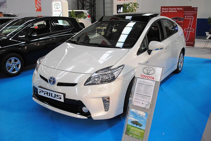 Fig. 2 : Toyota Prius (2012) – Source: Wikimedia Commons