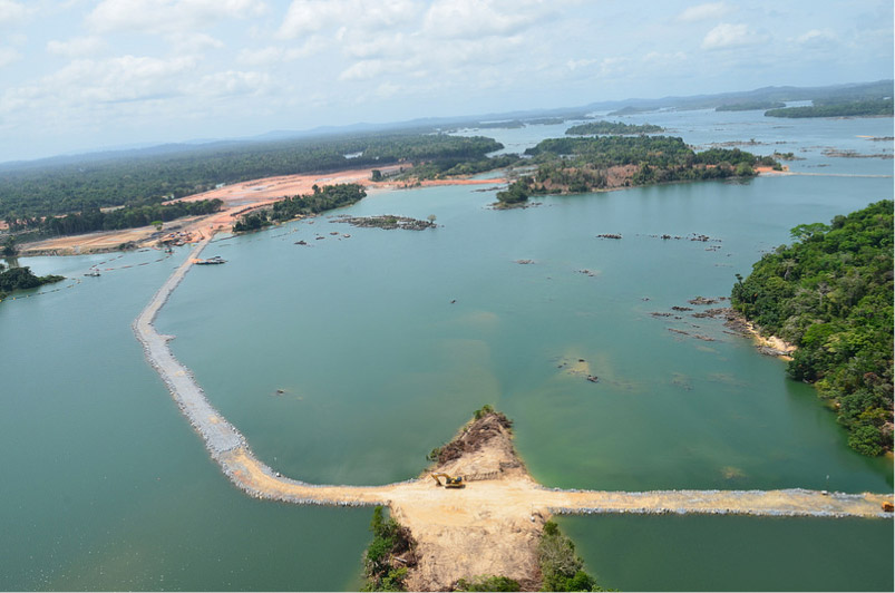Fig. 19 : Barrage de Belo Monte sur l’Amazone - Source: Programa de Aceleração do Crescimento (PAC) via VisualHunt