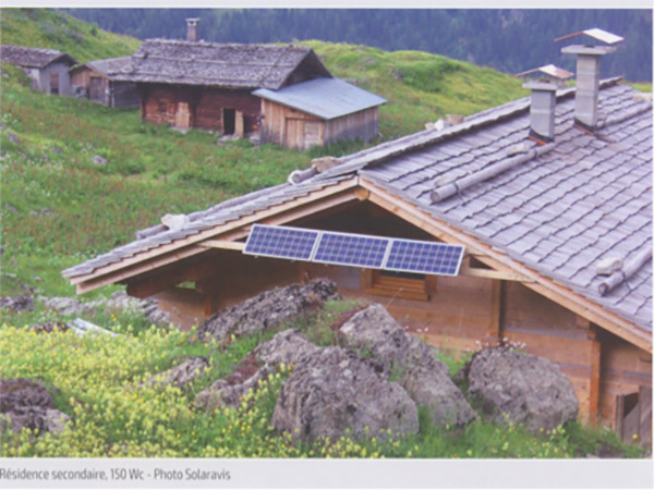 Fig. 9 : Exemples de SHS : « Solar Home Systems » (b)