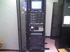 Fig. 4 : une baie de serveurs lame – source : MadMup via Visual Hunt / CC BY-NC Encyclopedie energie - recuperation chaleur datacenter - baie serveur lame