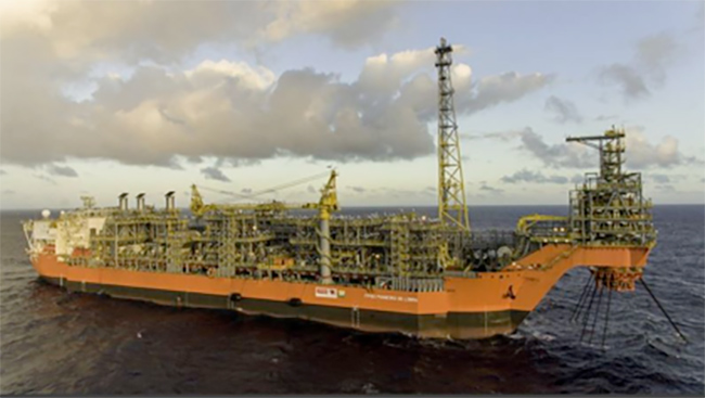 Image 4 : Development of the hull conversion activities of the Floating Oil Production, Storage and Transfer Unit (FPSO) "Pioneer of Libra" at Jurong shipyard in Singapore - Source: PPSA (http://www.presalpetroleo.gov.br/ppsa/contratos-de-partilha-e-unitizacao/contratos-de-partilha)