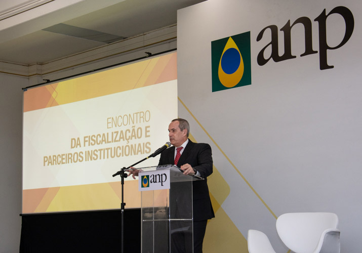 Image 2: Meeting of the Supervision and Institutional Partners, 2018 - Source: ANP (http://www.anp.gov.br/imagens/category/31-26-e-27-11-2018-encontro-da-fiscalizacao-e-parceiros-institucionais-2018.