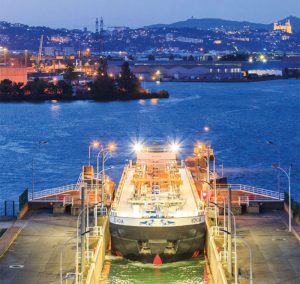 Les grands aménagements hydroélectriques : Pierre-Bénite et les groupes bulbes