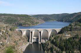 Fig. 7: Presa de arcos múltiples de Grandval, en Cantal – Fuente: foto de EDF